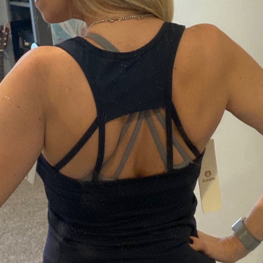 Mono B athletic tank ( Lulu Style )